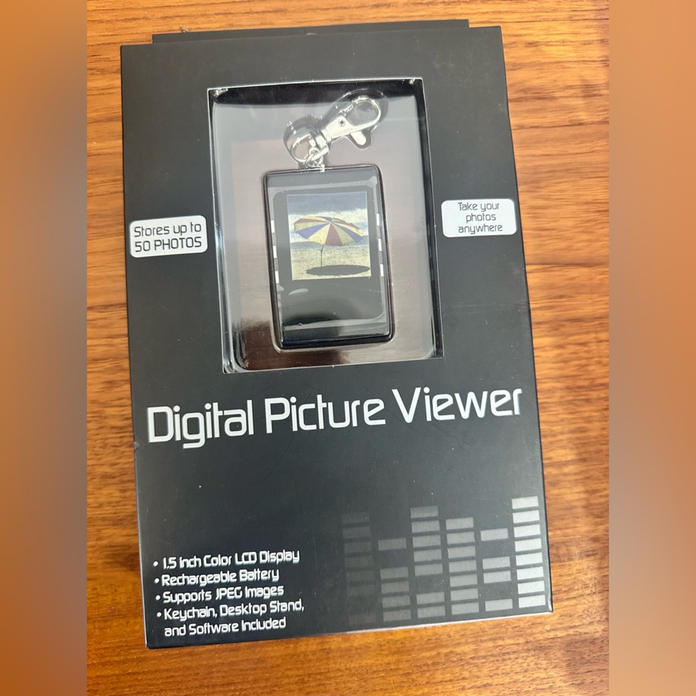 Digital Photo‎ Album on a keychain New in package